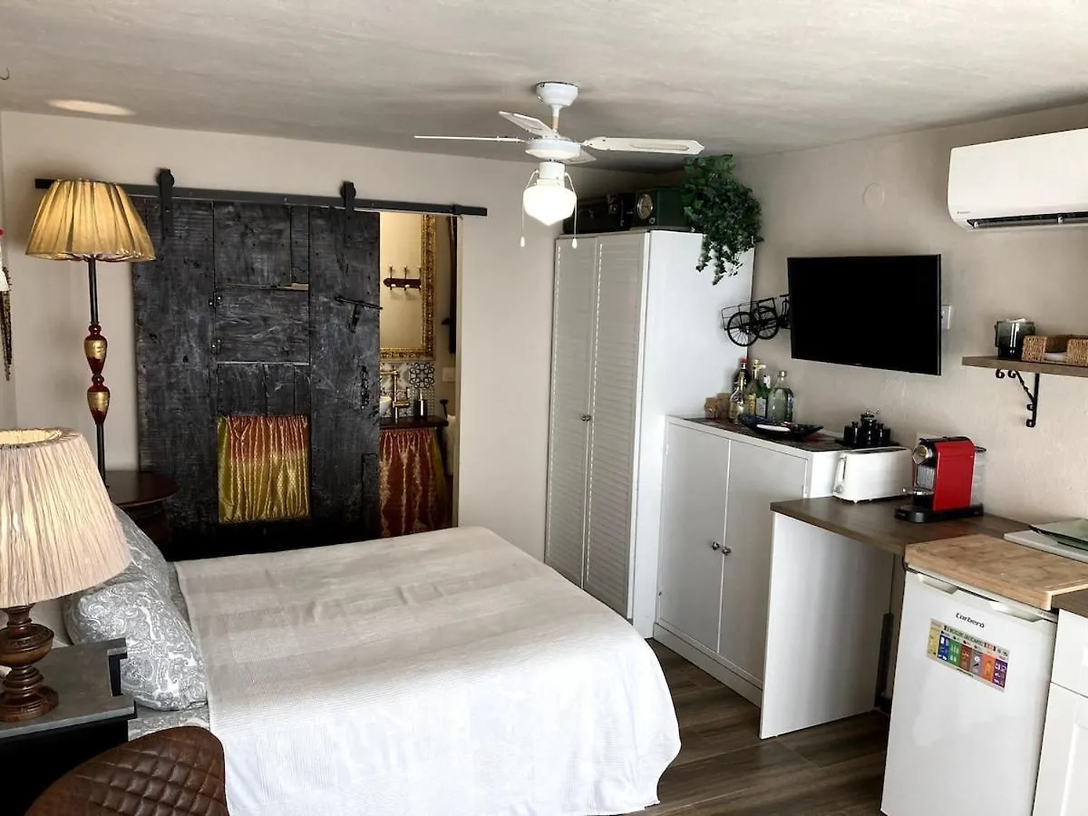 Apartamento La Casita Azul, L'Escala, Con Climatizacion 0*,  España